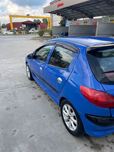 PEUGEOT 206