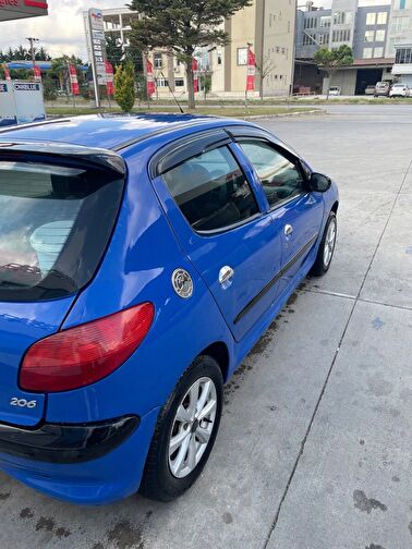 PEUGEOT 206