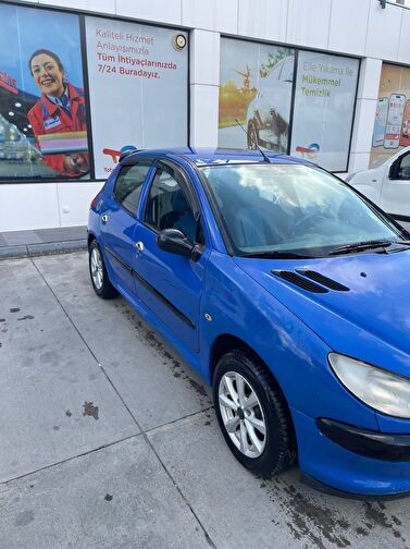 PEUGEOT 206
