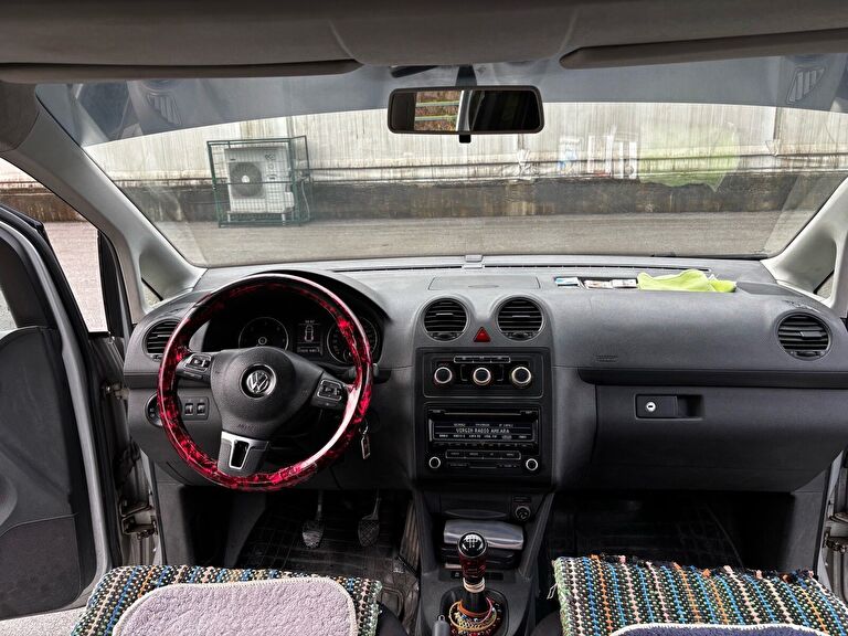 VOLKSWAGEN CADDY