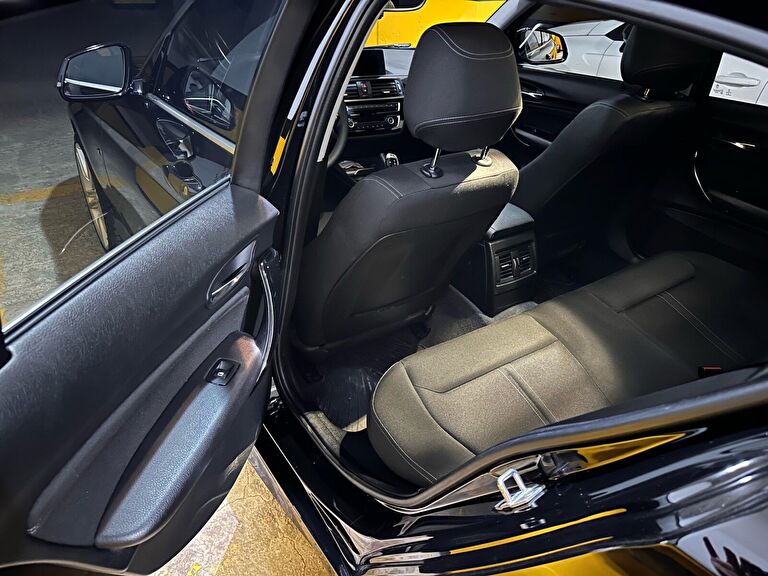 BMW 1 SERISI