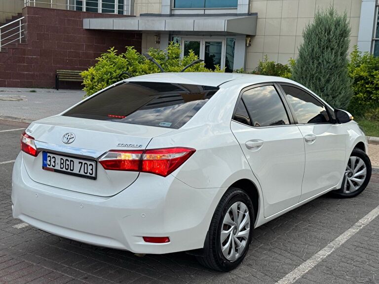 TOYOTA COROLLA