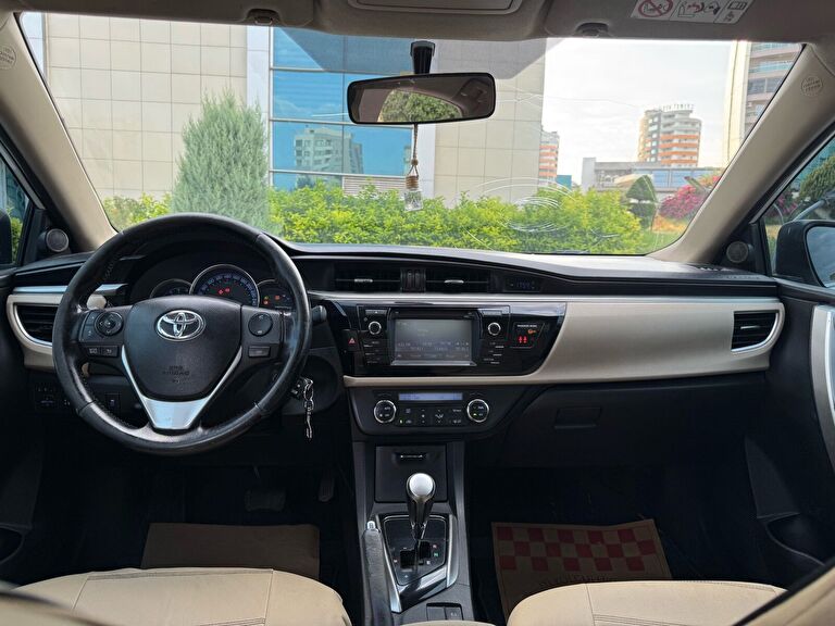TOYOTA COROLLA