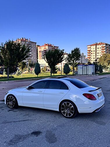 MERCEDES-BENZ C-SERISI