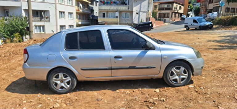 RENAULT CLIO SYMBOL