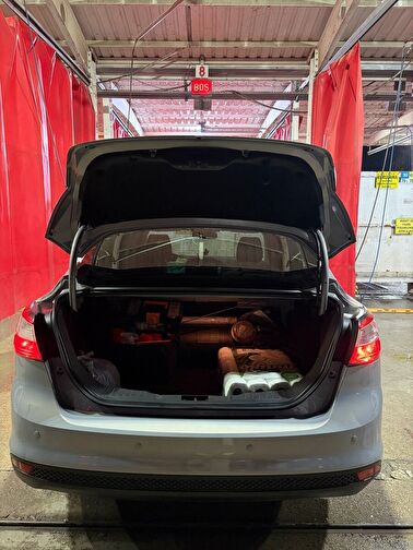 FORD FOCUS