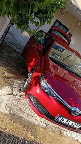 TOYOTA AURIS