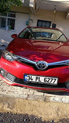 TOYOTA AURIS