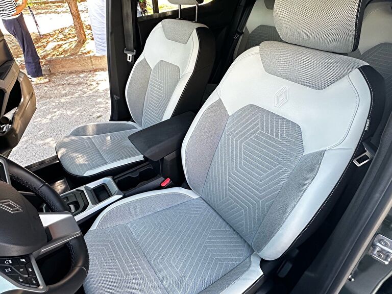 RENAULT DUSTER