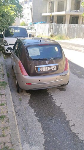 LANCIA YPSILON