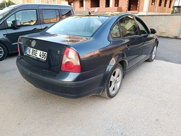 VOLKSWAGEN PASSAT