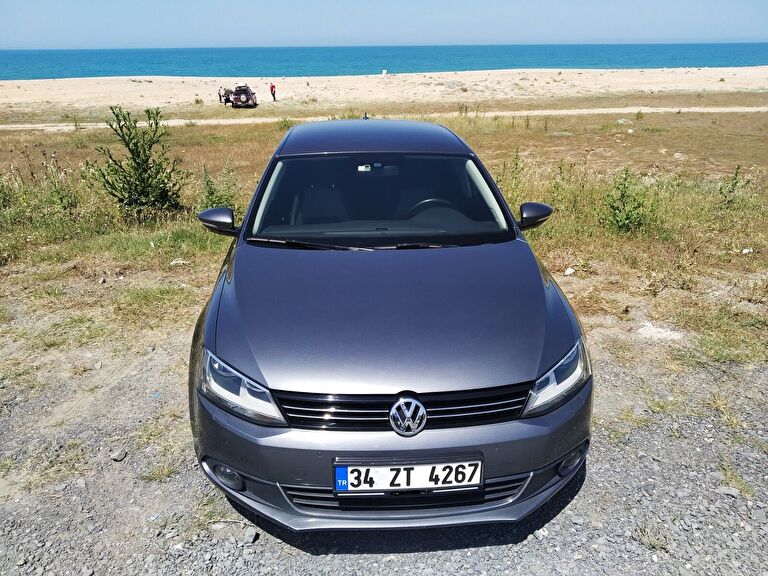 VOLKSWAGEN JETTA