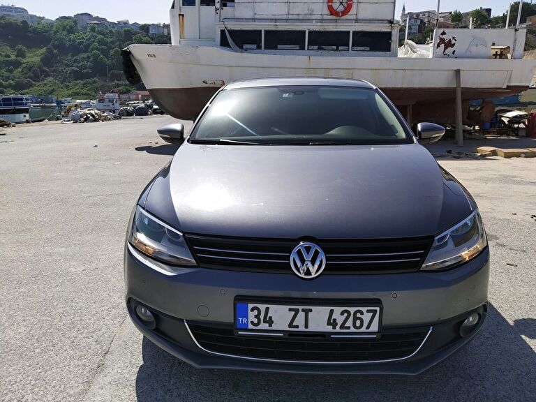 VOLKSWAGEN JETTA