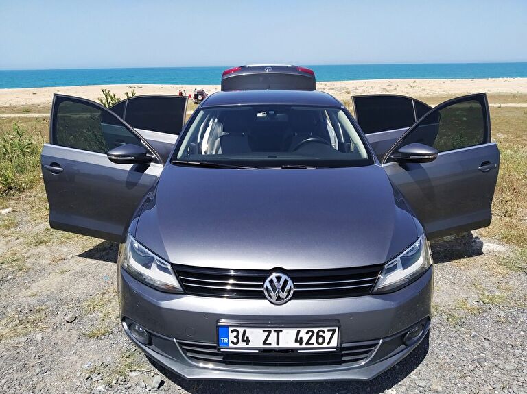 VOLKSWAGEN JETTA