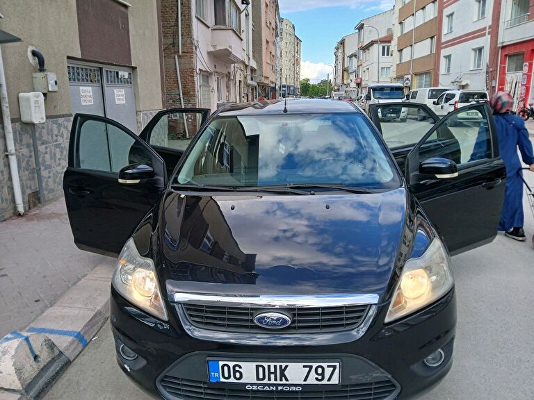 FORD FOCUS