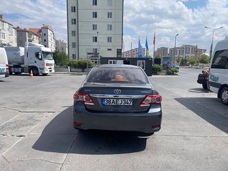 TOYOTA COROLLA