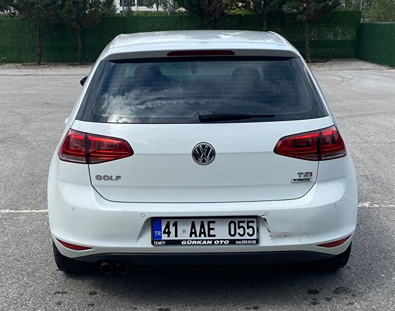VOLKSWAGEN GOLF