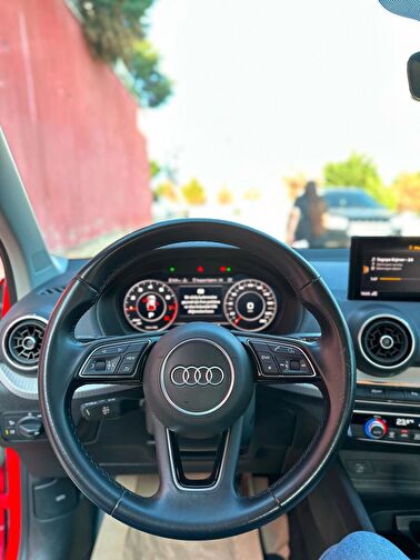 AUDI Q2