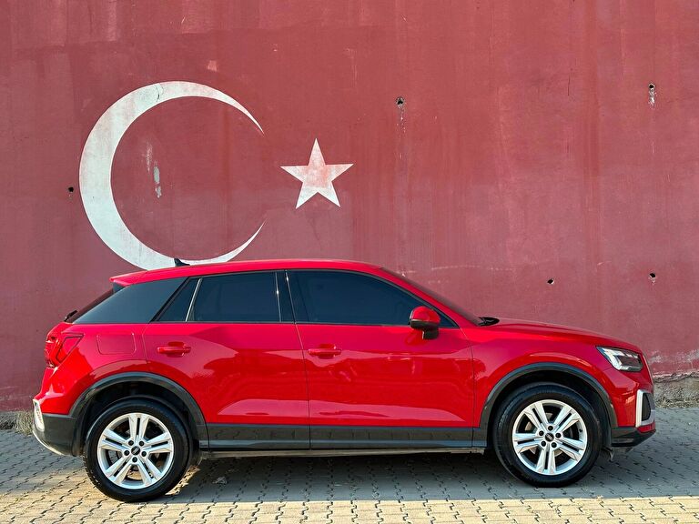 AUDI Q2