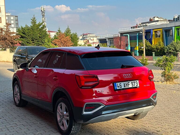 AUDI Q2