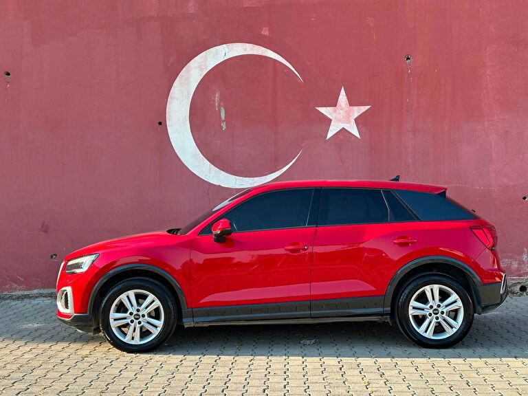 AUDI Q2
