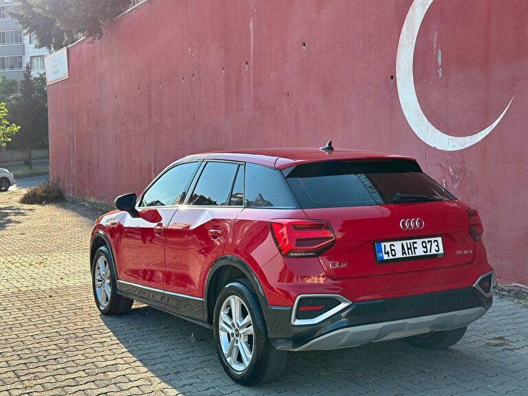 AUDI Q2