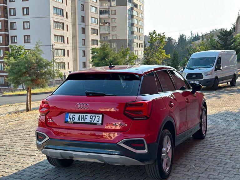 AUDI Q2