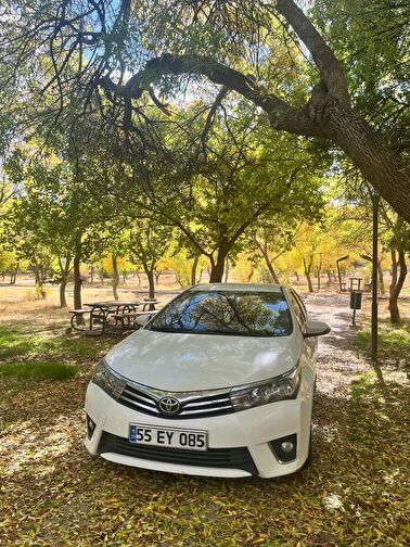 TOYOTA COROLLA