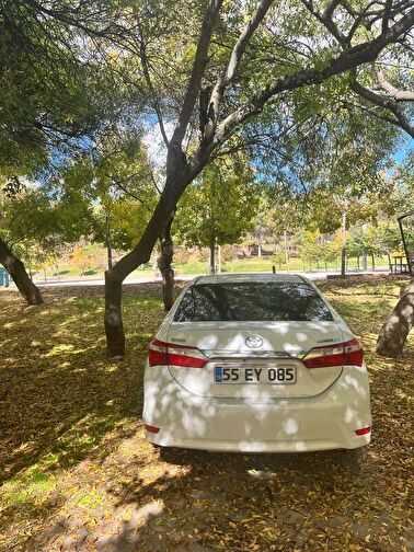 TOYOTA COROLLA