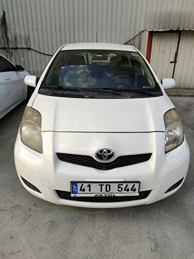 TOYOTA YARIS