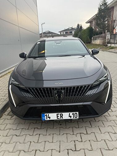 PEUGEOT 408