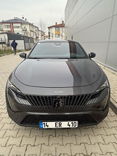 PEUGEOT 408