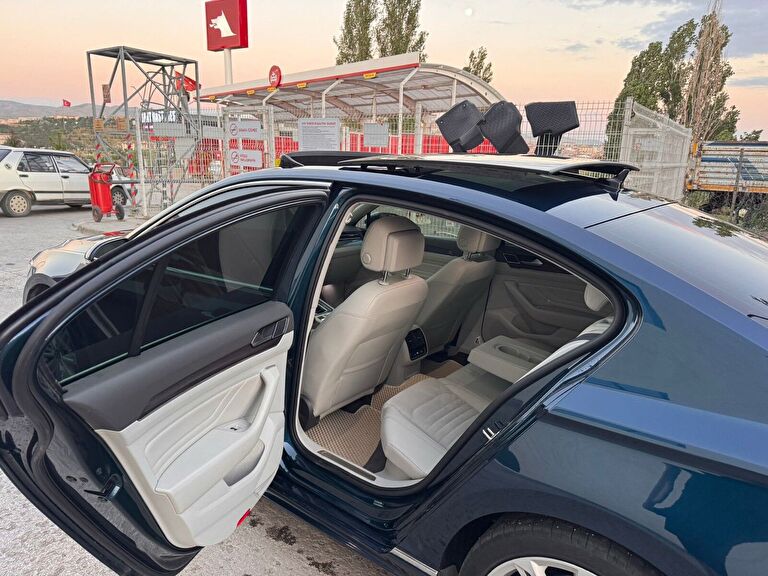 VOLKSWAGEN PASSAT