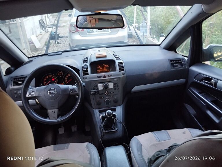 OPEL ZAFIRA