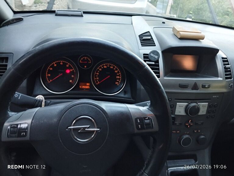 OPEL ZAFIRA