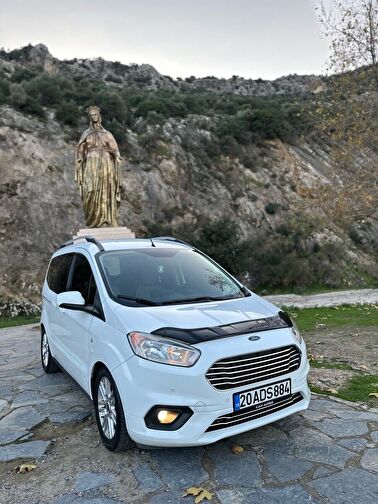 FORD TOURNEO COURIER