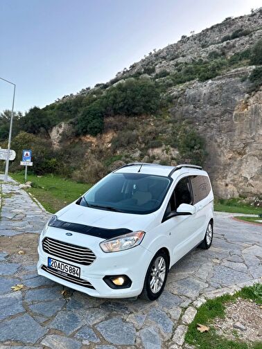 FORD TOURNEO COURIER