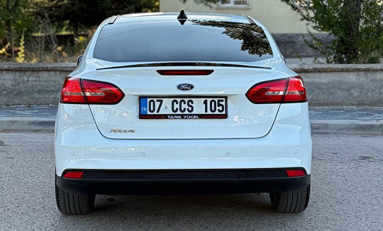 FORD FOCUS