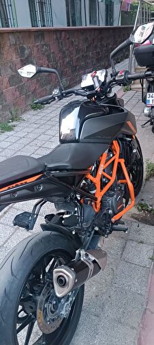 KTM 390 Duke