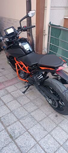 KTM 390 Duke