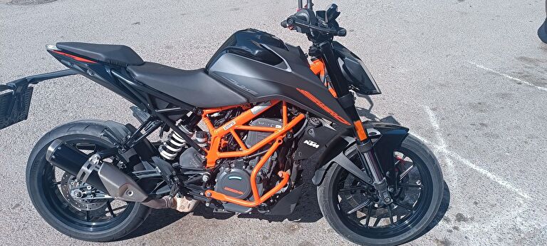 KTM 390 Duke