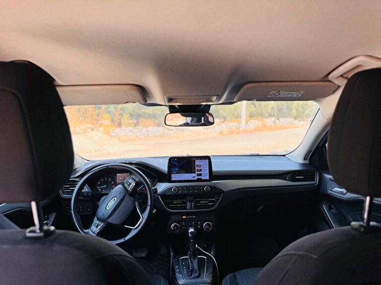 FORD FOCUS