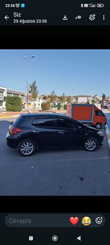TOYOTA AURIS
