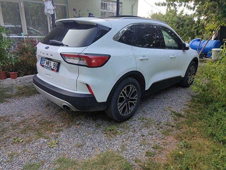 FORD KUGA