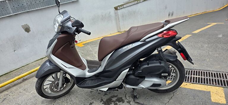 Piaggio Medley 150