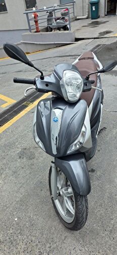 Piaggio Medley 150