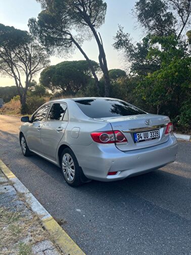 TOYOTA COROLLA