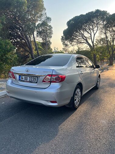 TOYOTA COROLLA