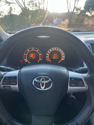 TOYOTA COROLLA