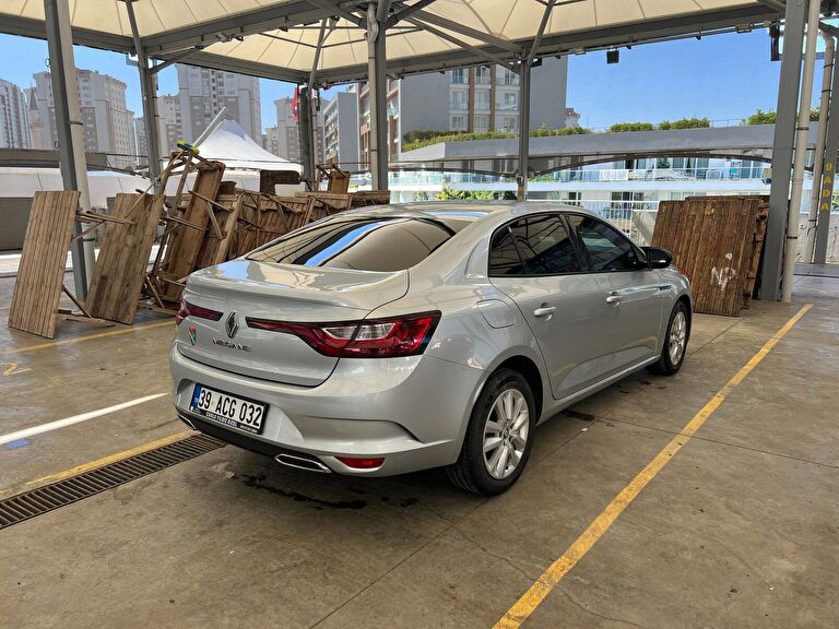 RENAULT MEGANE